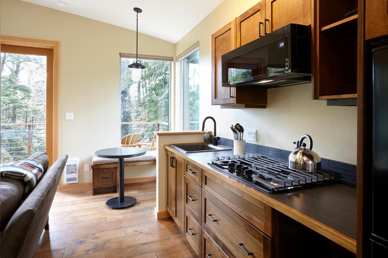 Middle Beach Lodge Тофино Экстерьер фото