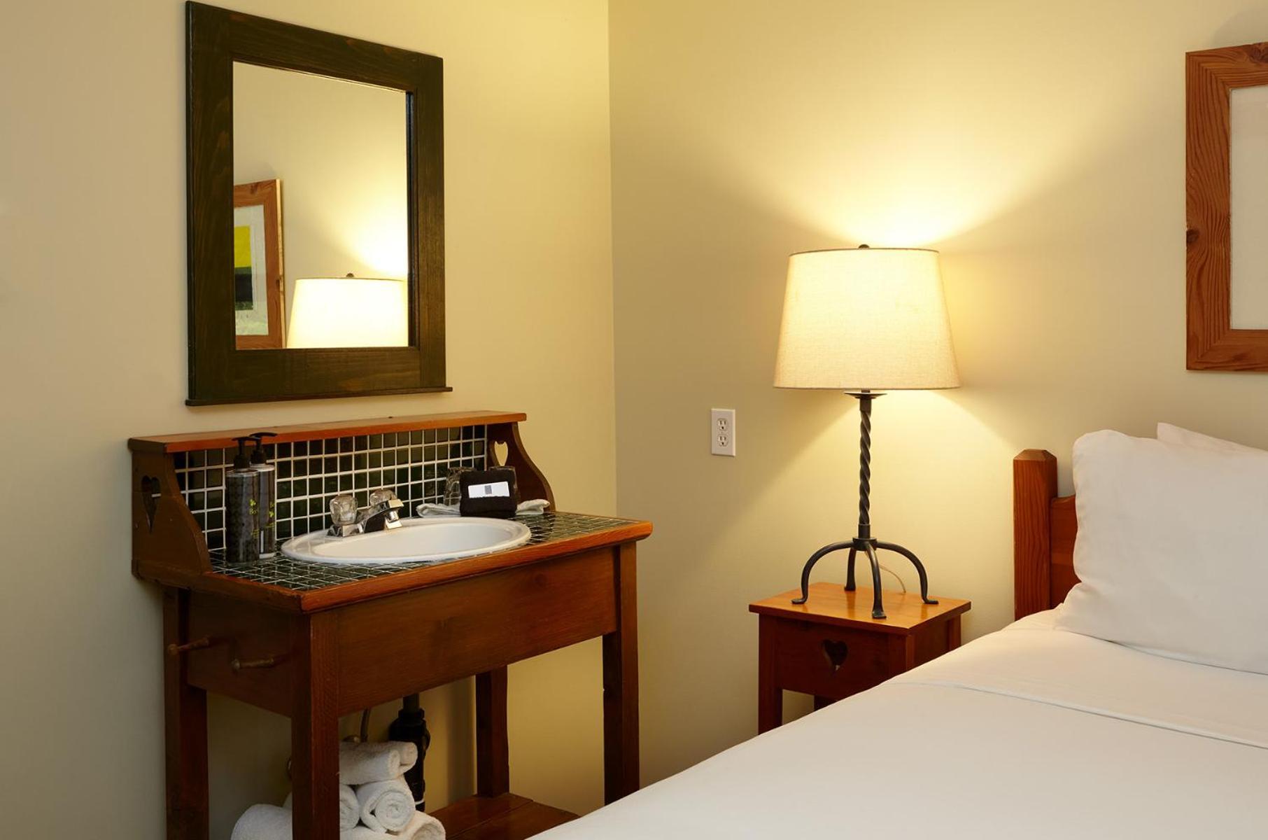 Middle Beach Lodge Тофино Экстерьер фото