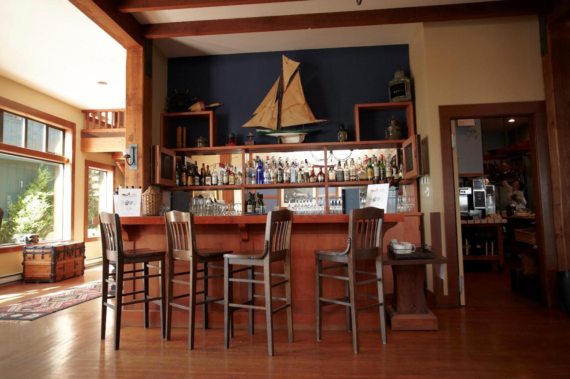 Middle Beach Lodge Тофино Экстерьер фото