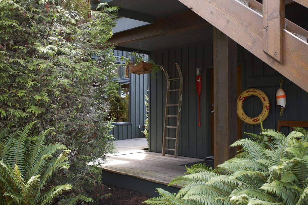 Middle Beach Lodge Тофино Экстерьер фото