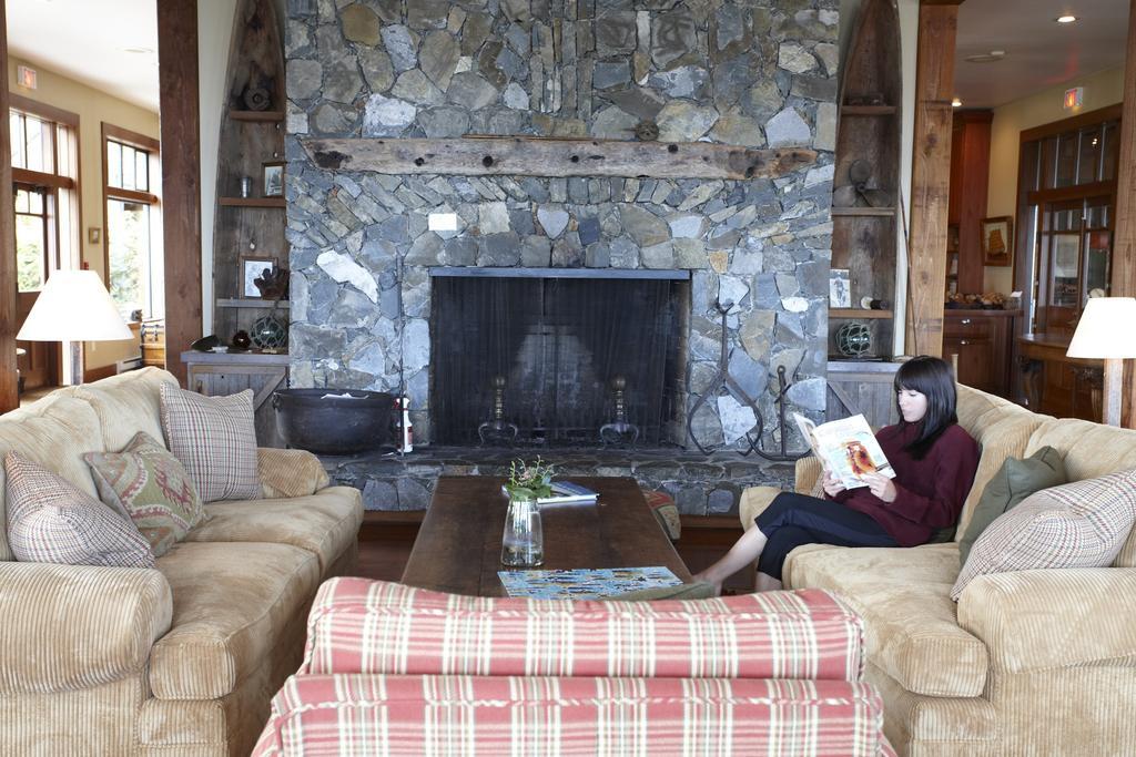 Middle Beach Lodge Тофино Экстерьер фото